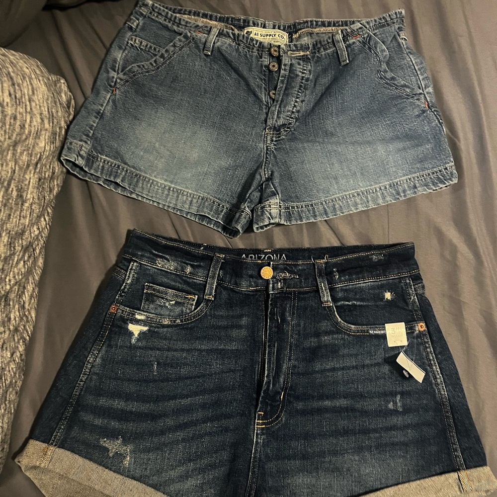Arizona Jean Company Women's Light and Dark Blue Denim Shorts
